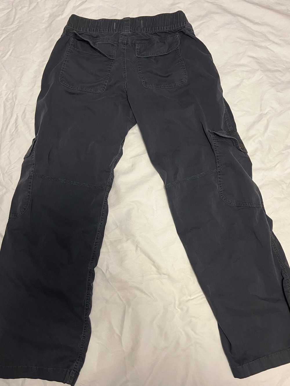Hollister Low Rise Baggy Black Cargo Pants - Sizs XS Short - Picture 3 of 3